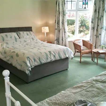 Seawinds Holiday Apartment, Dog-Friendly Rhos-on-Sea Exterior photo
